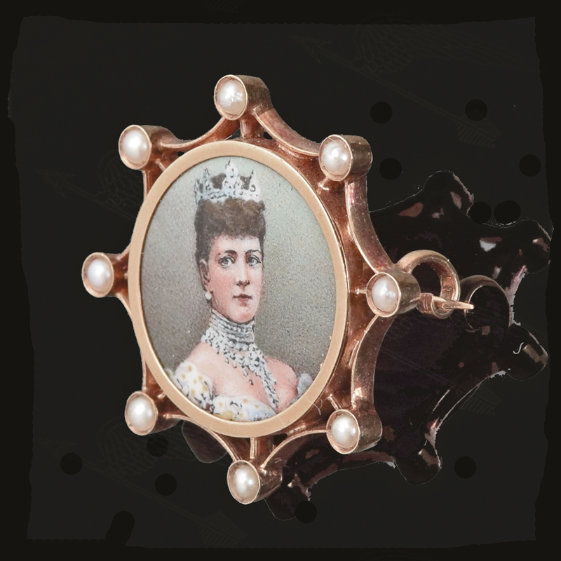 queen-alexsandora-broach-watermark-2-2.jpg